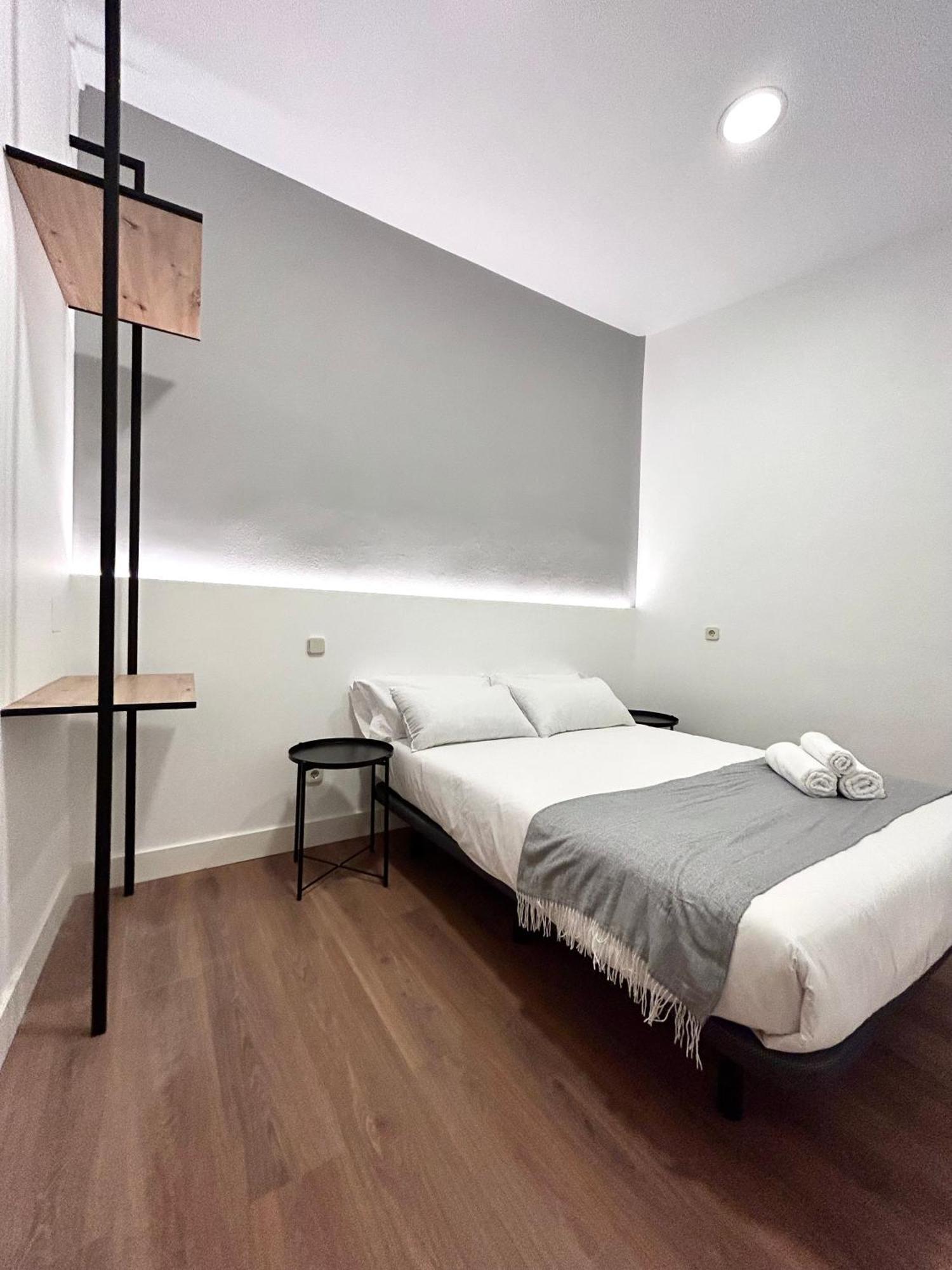 H21 Rooms Madrid Exterior foto